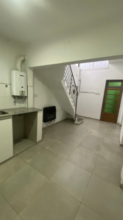 DEPTO. DUPLEX DE PASILLO - BARRIO MARTIN