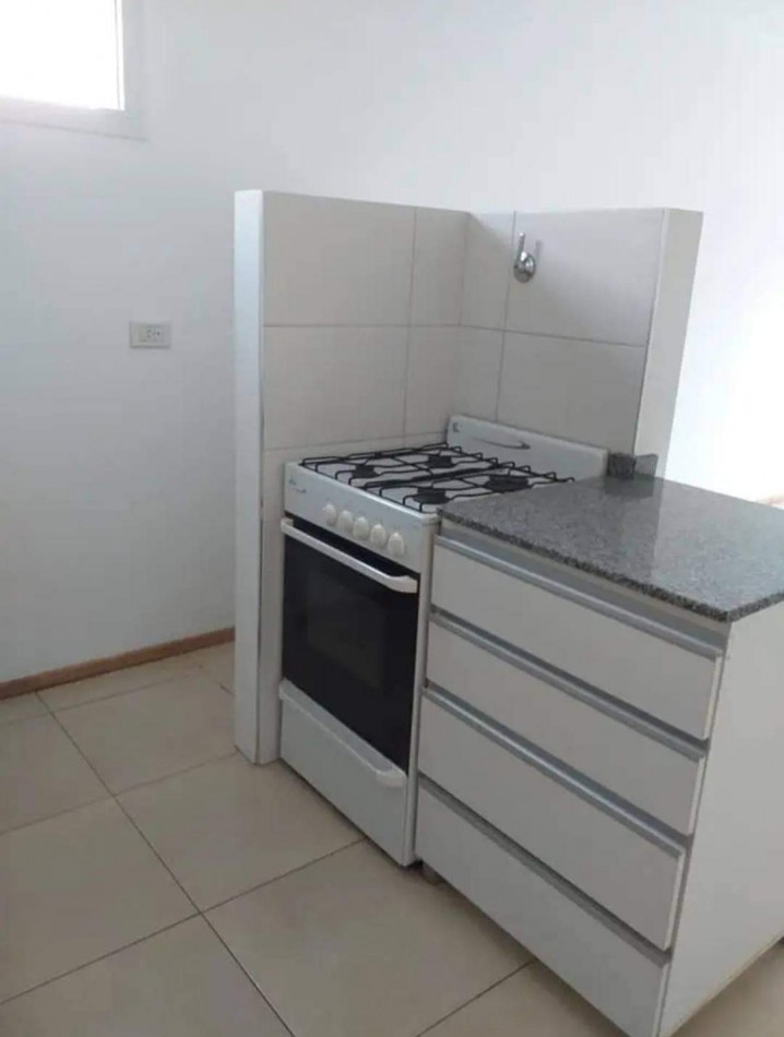 ALQUILER!!!! -DEPTO - A PASOS AV. PELLEGRINI 