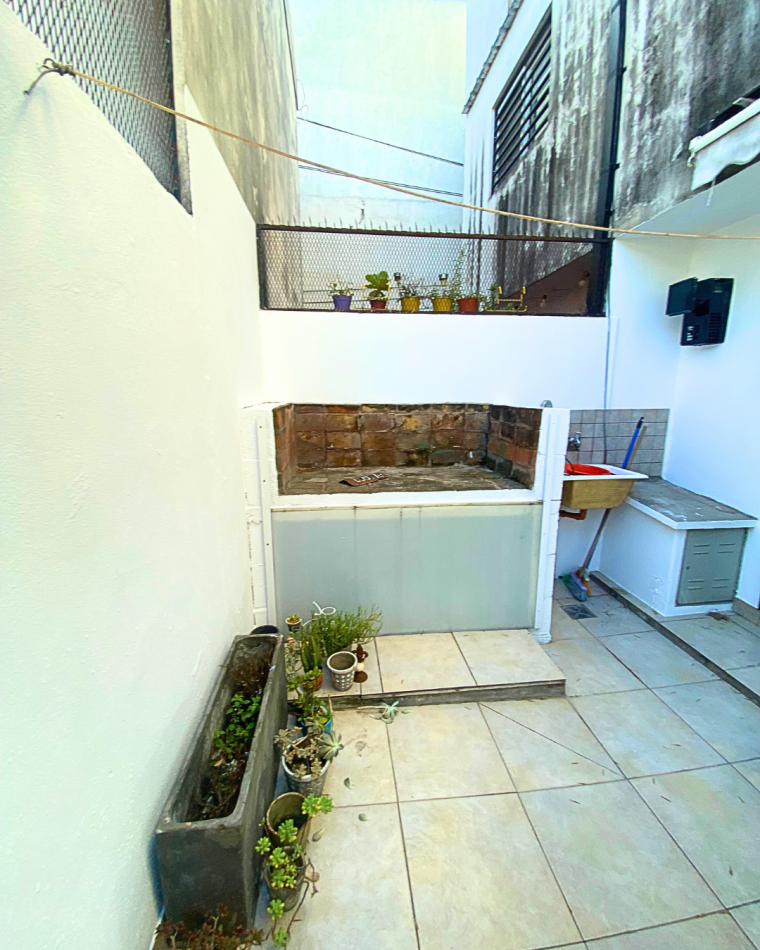 DUPLEX CON COCHERA