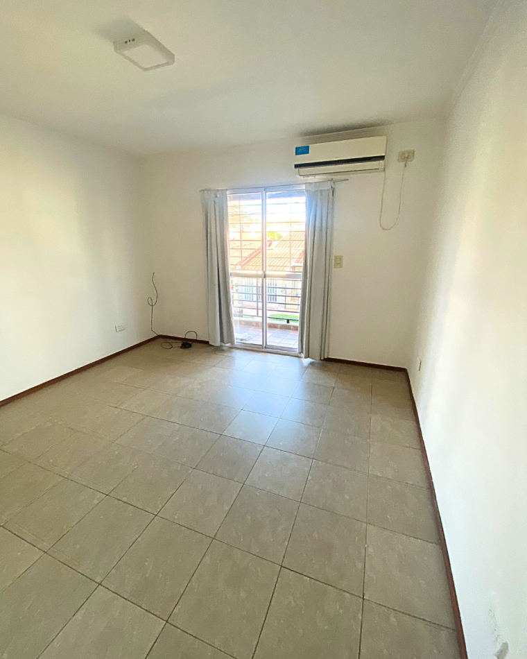 DUPLEX CON COCHERA