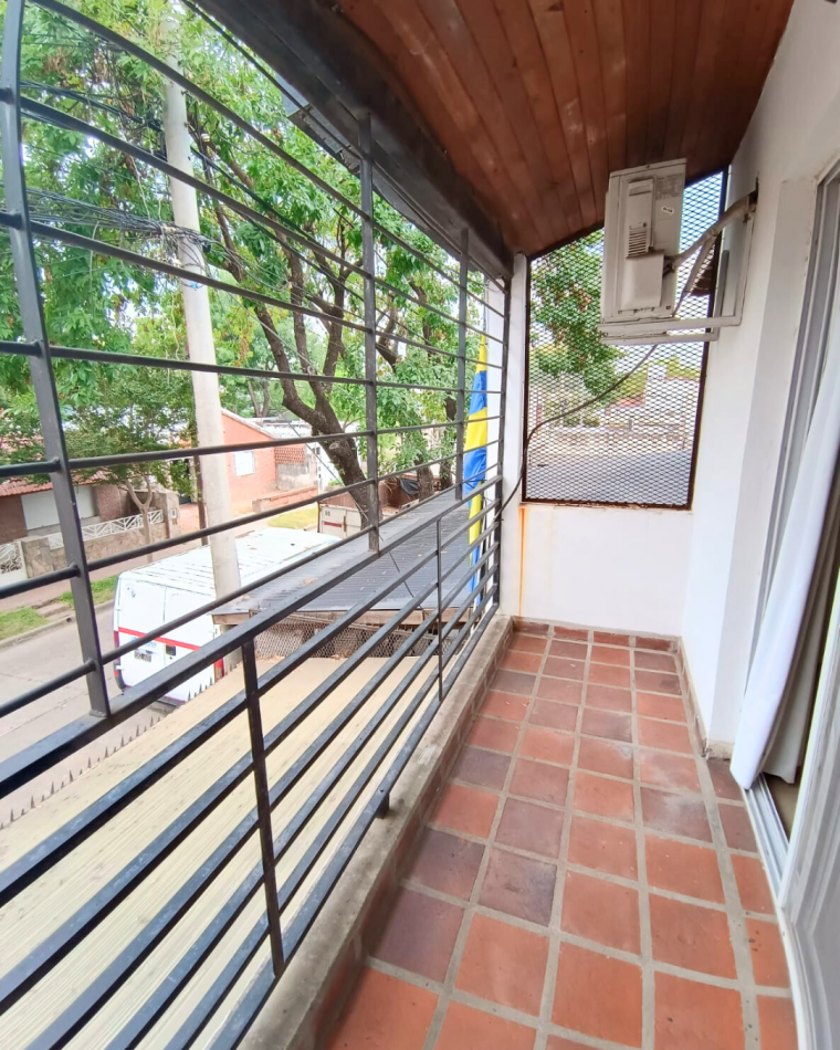 DUPLEX CON COCHERA