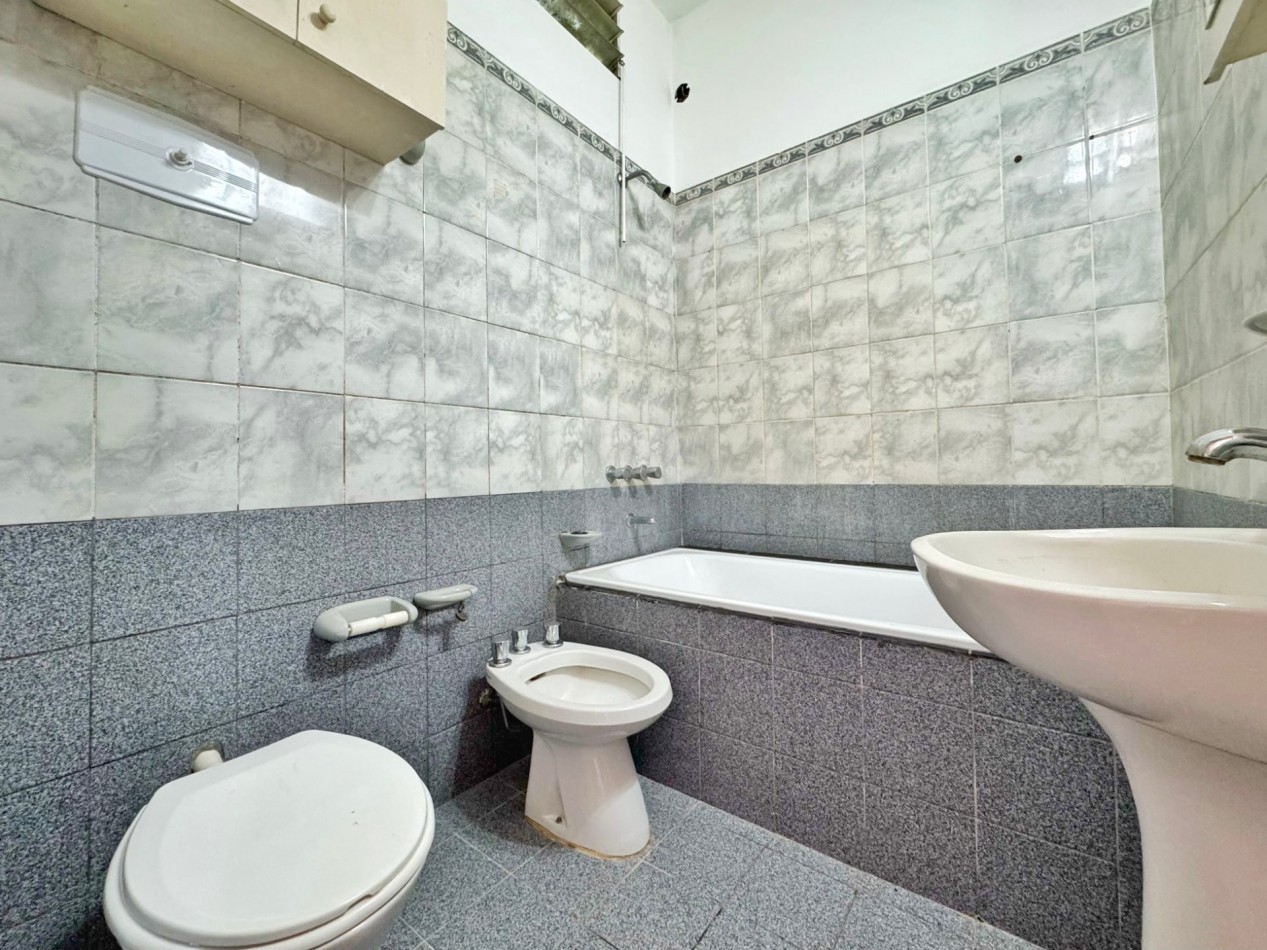 Funes te espera: casa con jardin y pileta