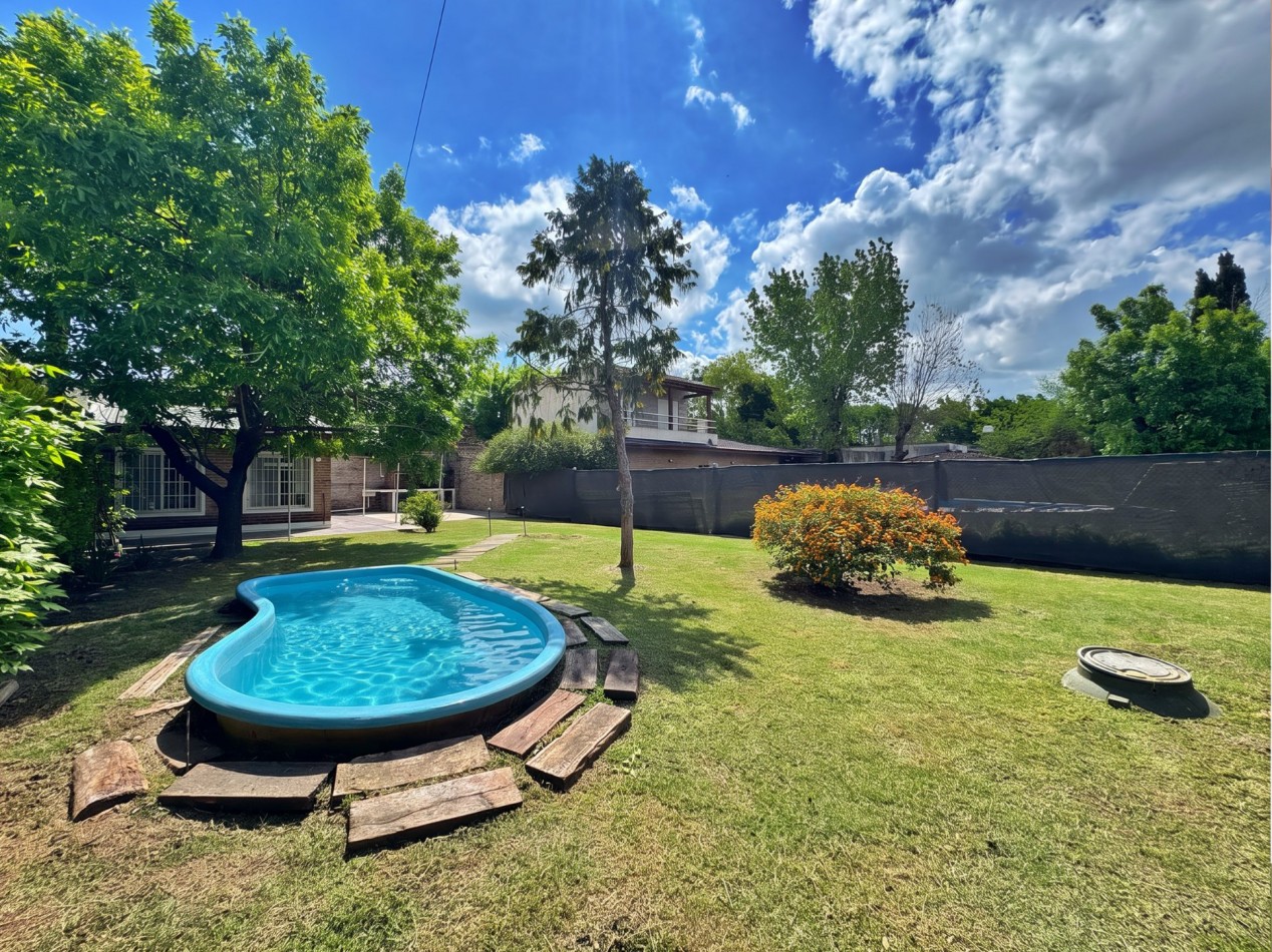 Funes te espera: casa con jardin y pileta