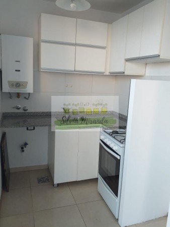Departamento semipiso externo de un dormitorio con cochera