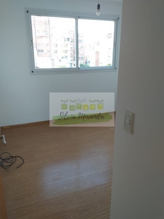 Departamento semipiso externo de un dormitorio con cochera