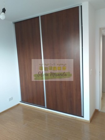 Departamento semipiso externo de un dormitorio con cochera