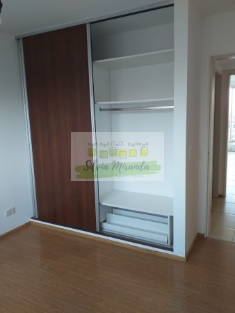 Departamento semipiso externo de un dormitorio con cochera