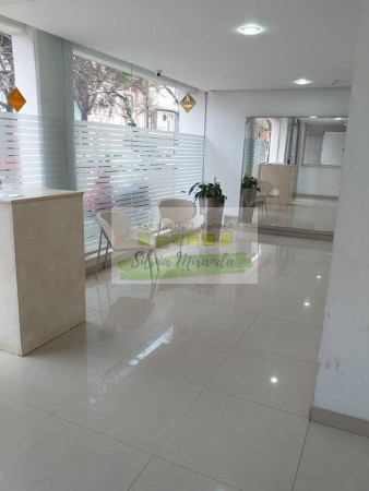 Departamento semipiso externo de un dormitorio con cochera